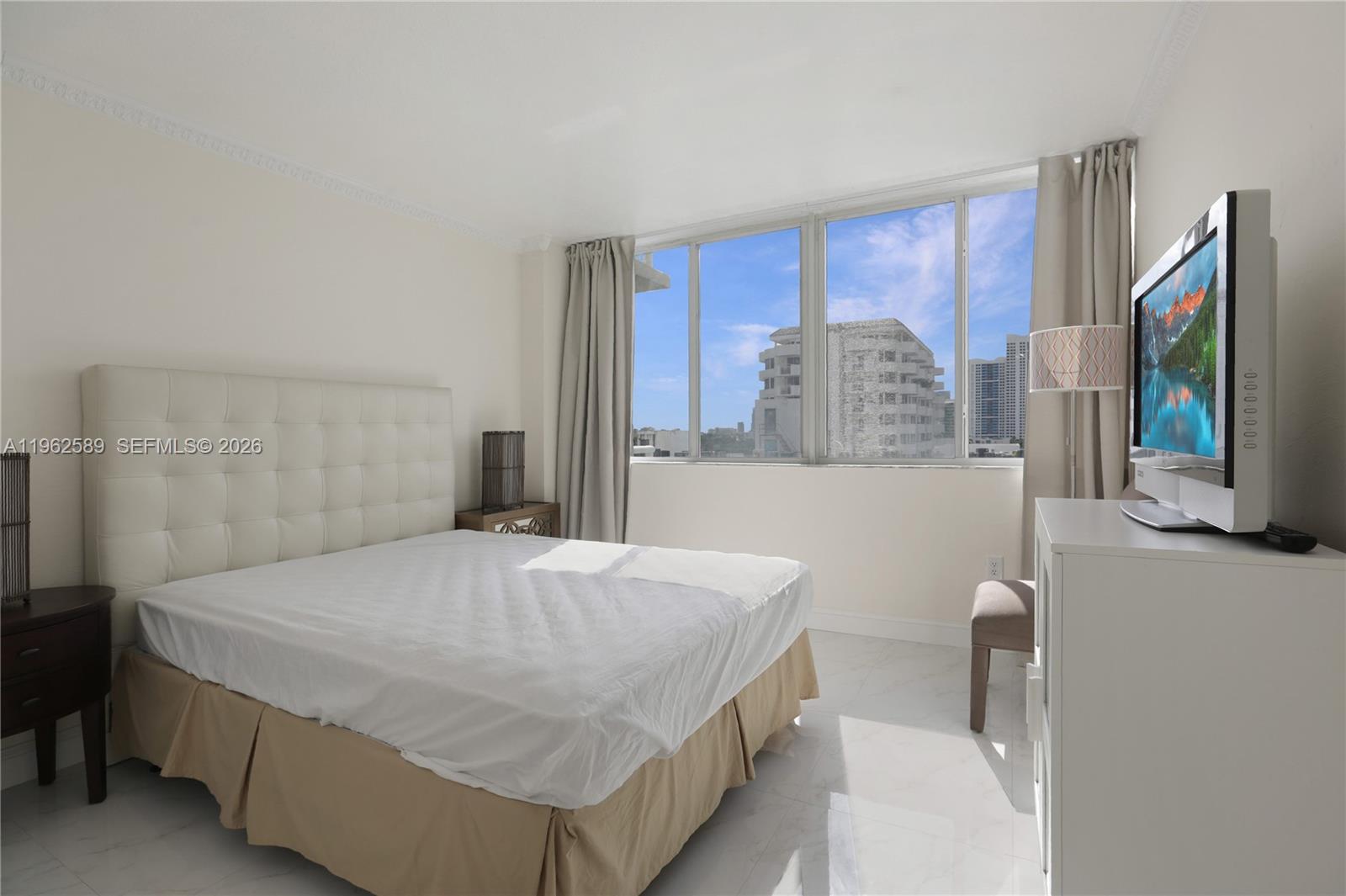 BAYVIEW CONDO - Residential