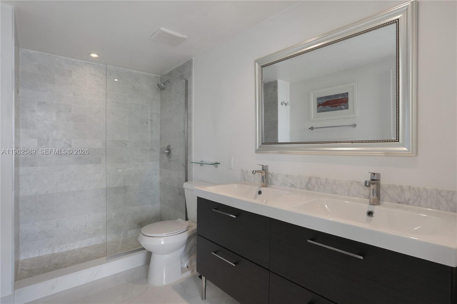 BAYVIEW CONDO - Residential