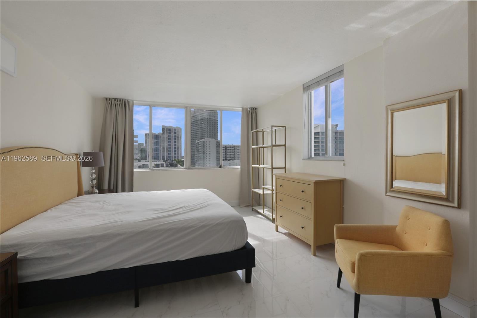 BAYVIEW CONDO - Residential