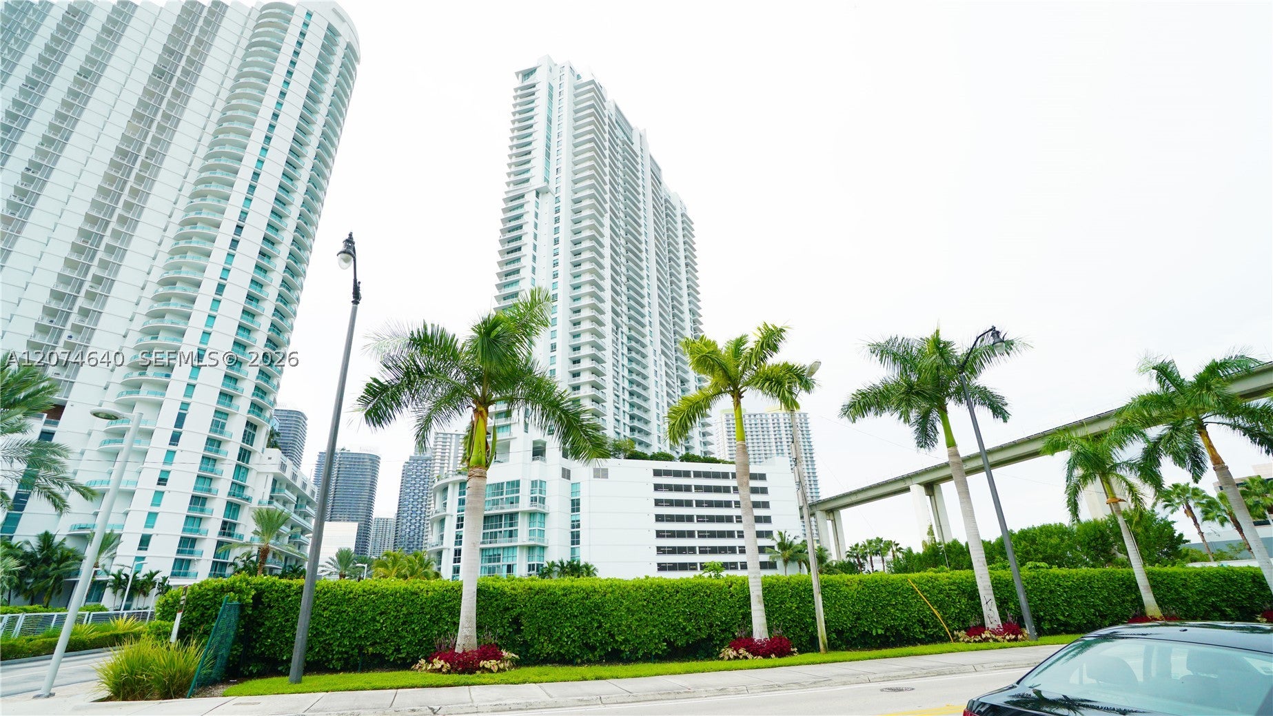90 SW 3rd St 4406