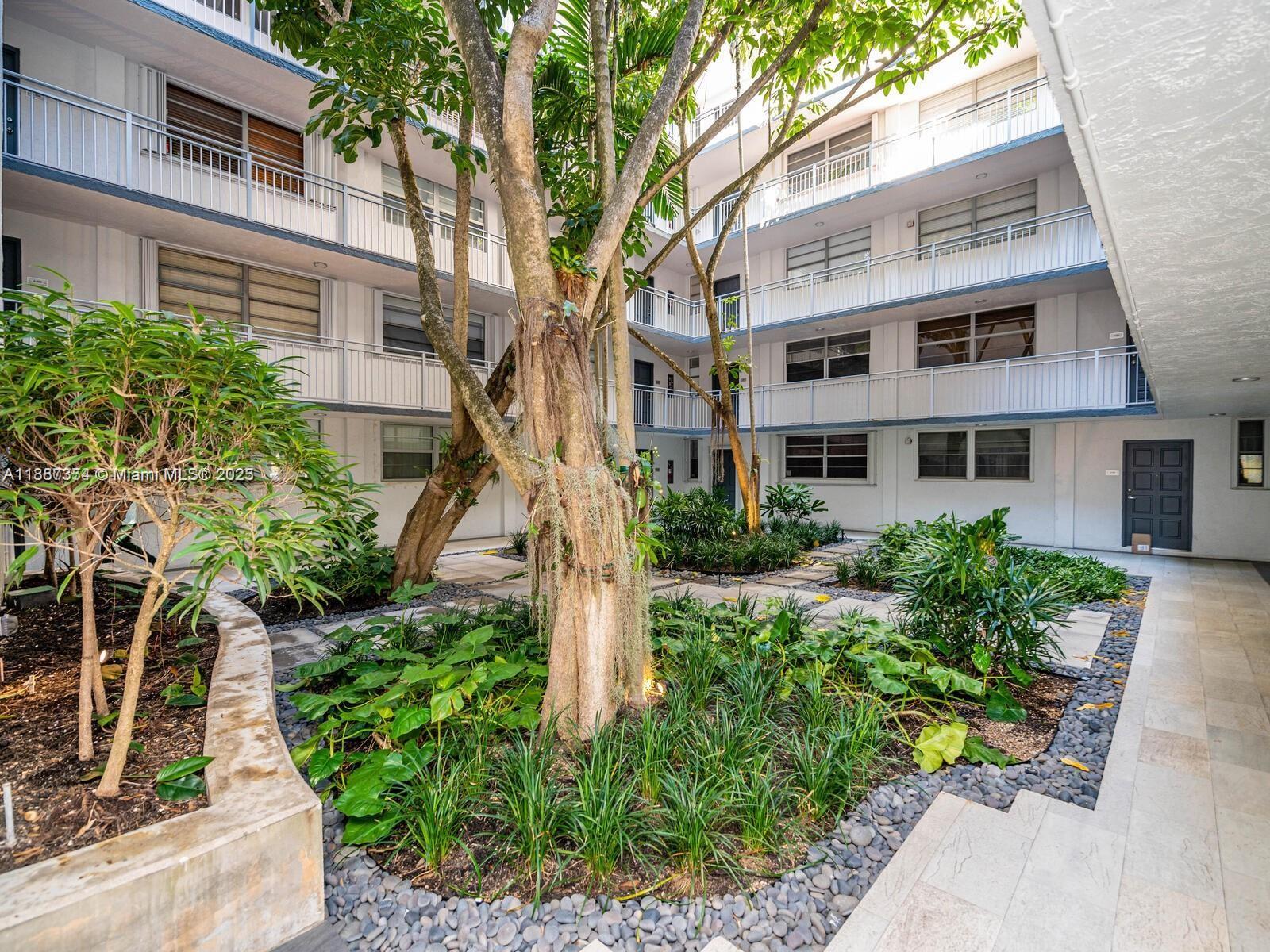 NIRVANA CONDO NO ONE COND - Residential