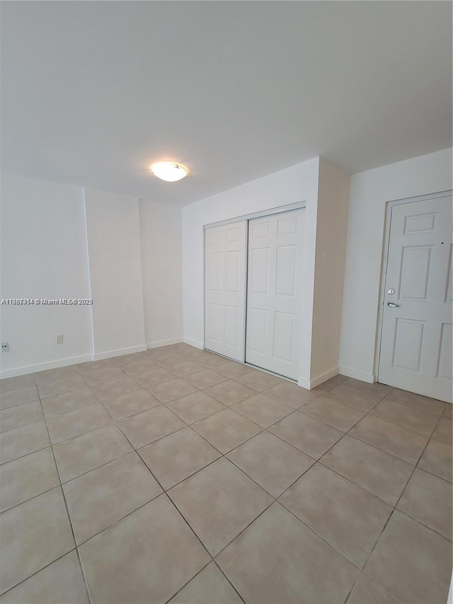 NIRVANA CONDO NO ONE COND - Residential