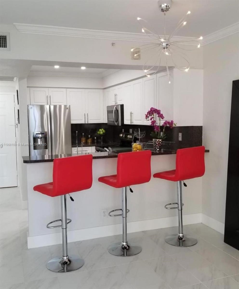 WAVE CONDO - Residential Lease