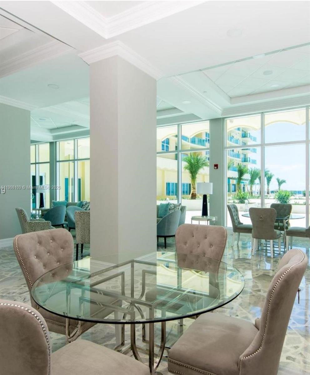 WAVE CONDO - Residential Lease