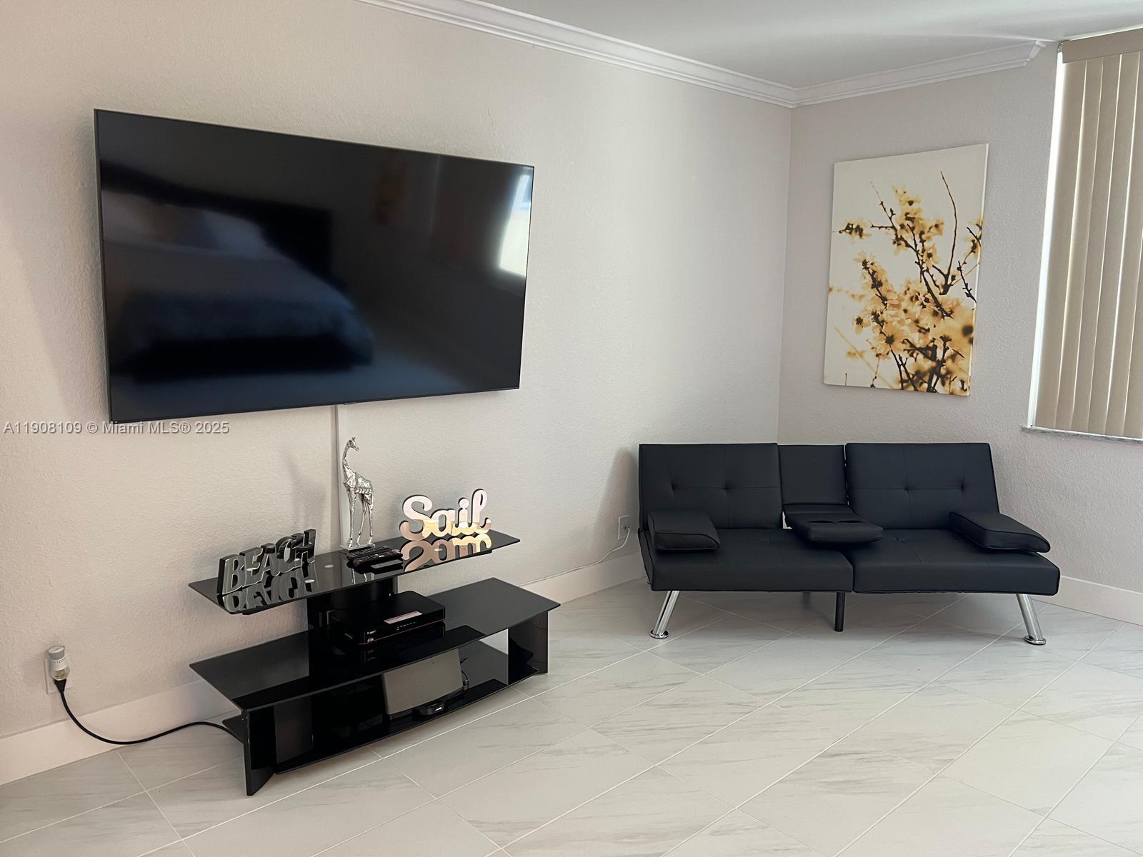 WAVE CONDO - Residential Lease