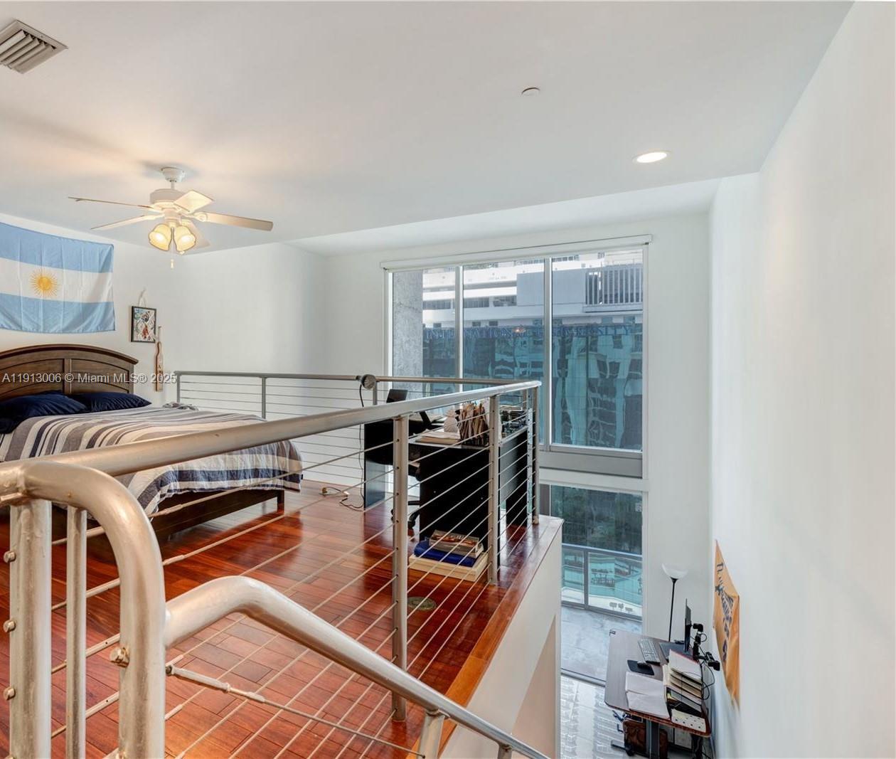 1060 Brickell Ave 1007