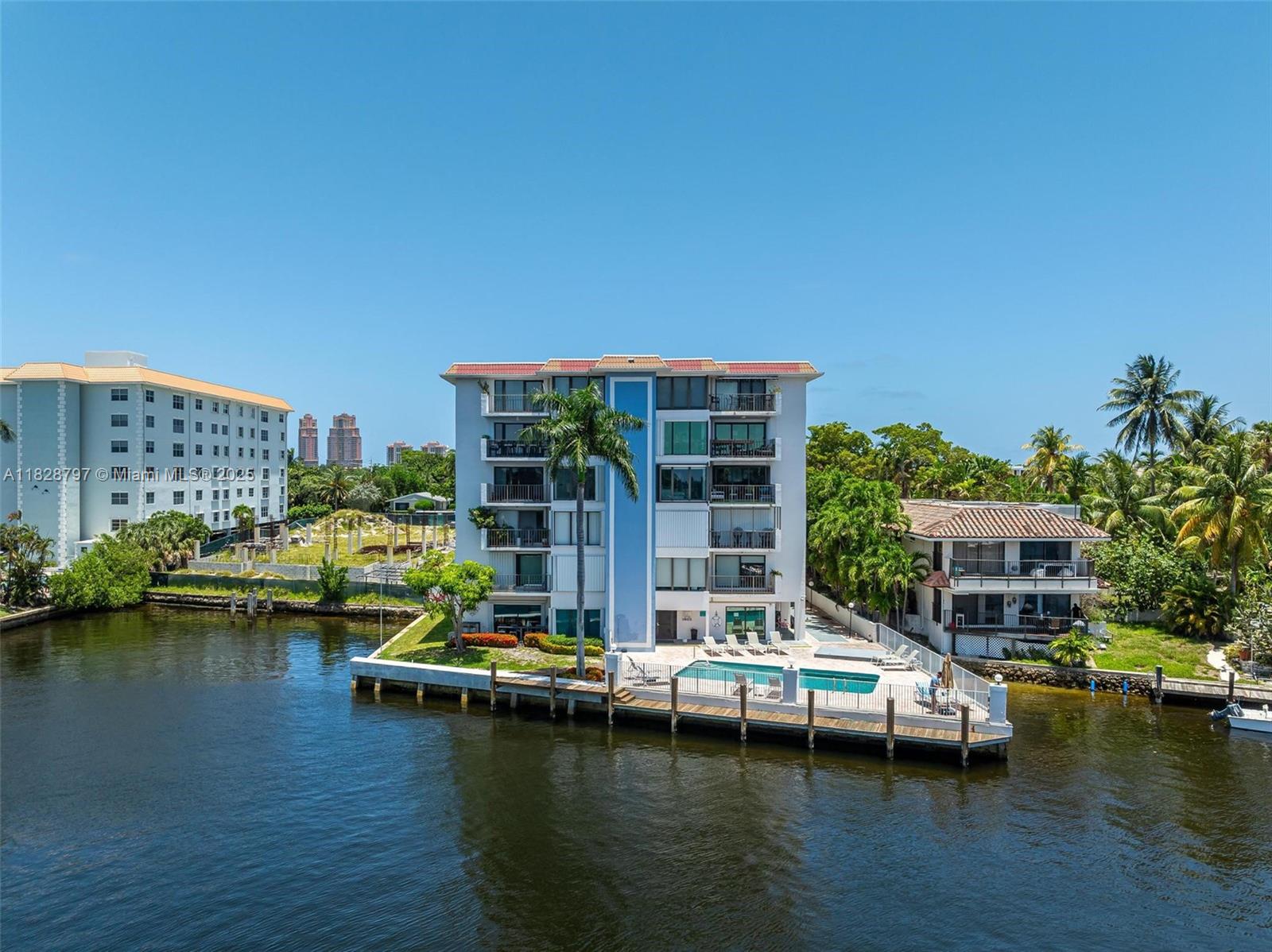 1839 Middle River Dr 501