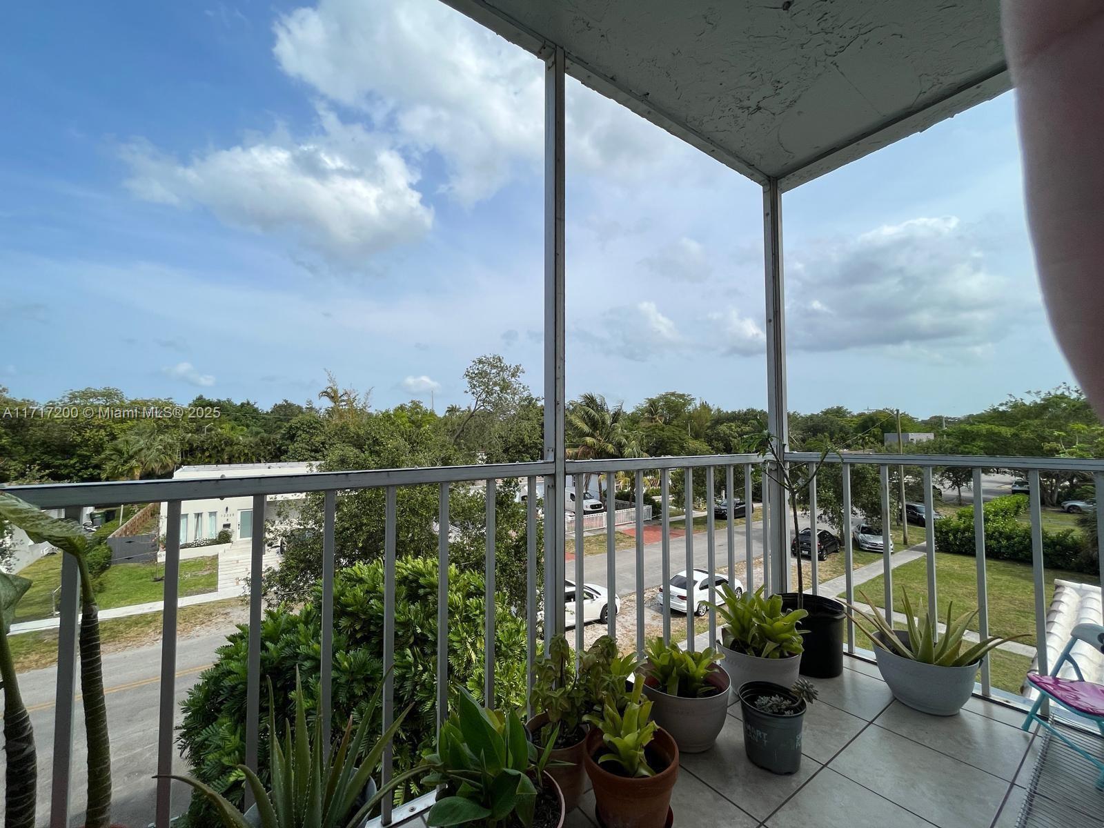 GOLD COAST CONDO - Residential