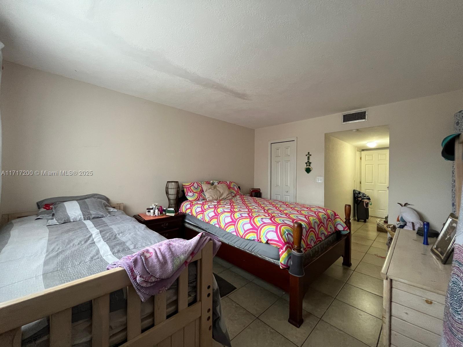 GOLD COAST CONDO - Residential