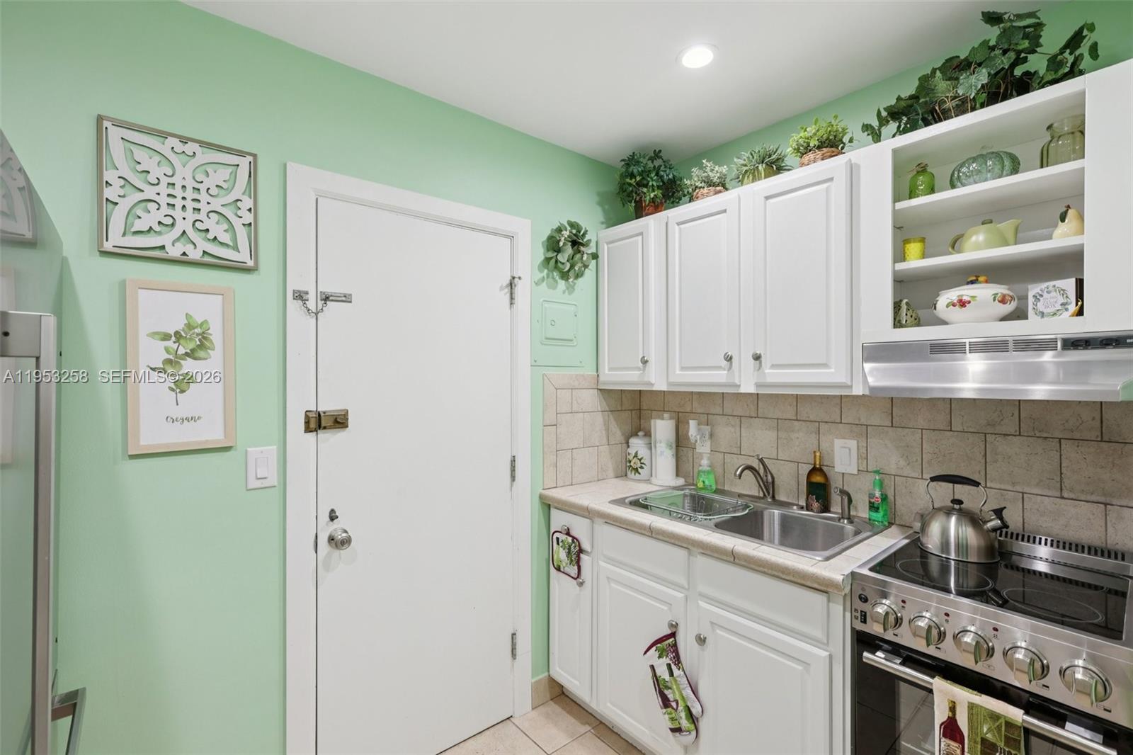 6260 NE 18th Ave 823