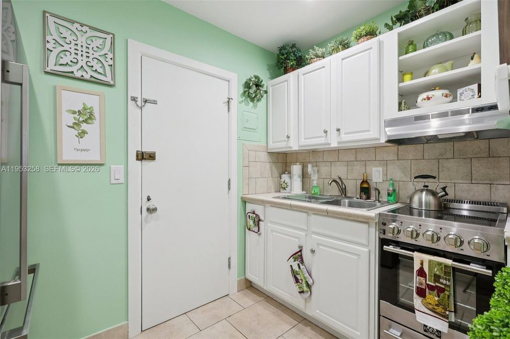 Photo of 6260 NE 18th Ave #823, Fort Lauderdale, FL 33334 (MLS # A11953258)