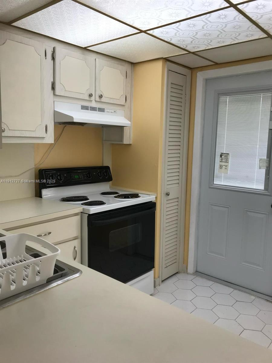 ROLLING GREEN CONDO G - Residential