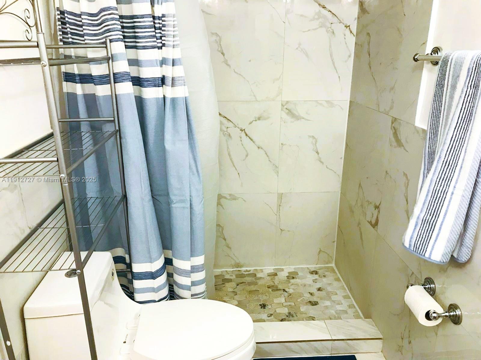 ROLLING GREEN CONDO G - Residential