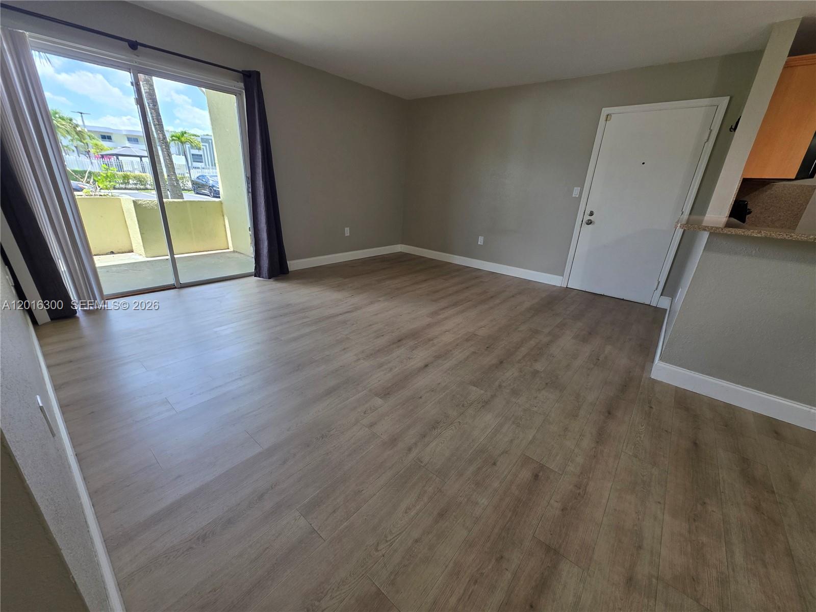 PALM COVE COND - Residential Lease
