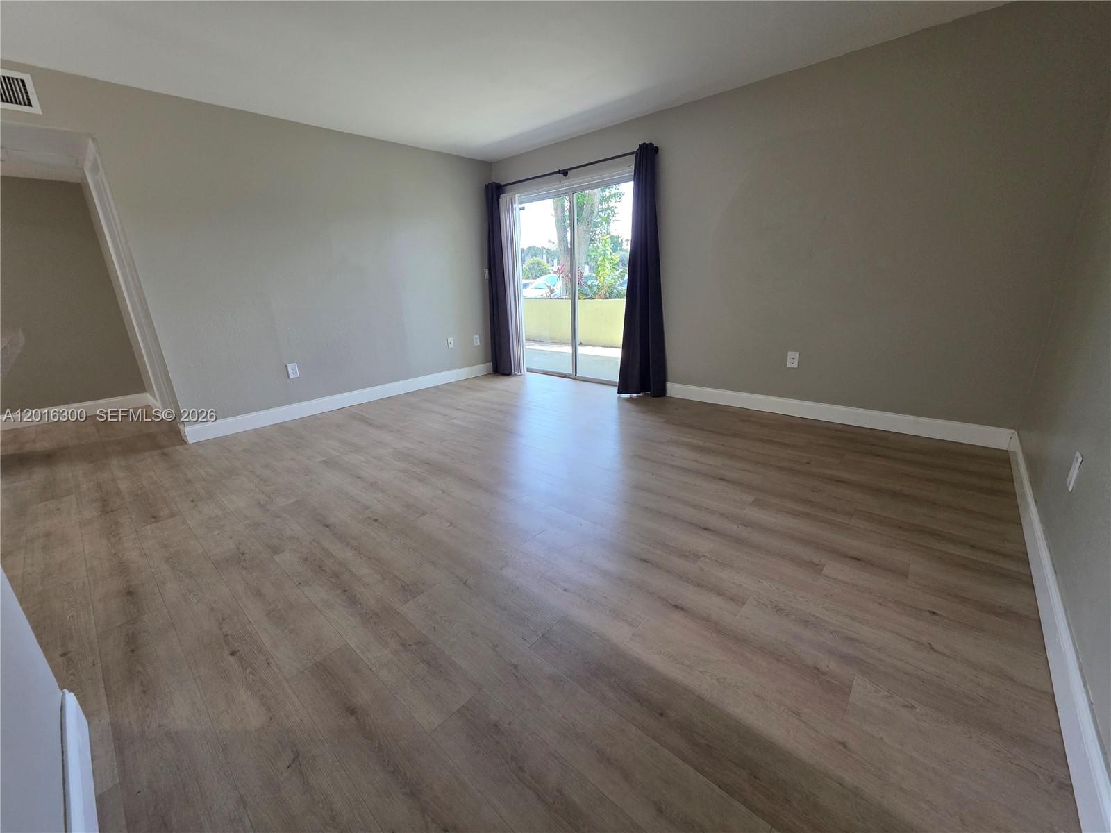 PALM COVE COND - Residential Lease