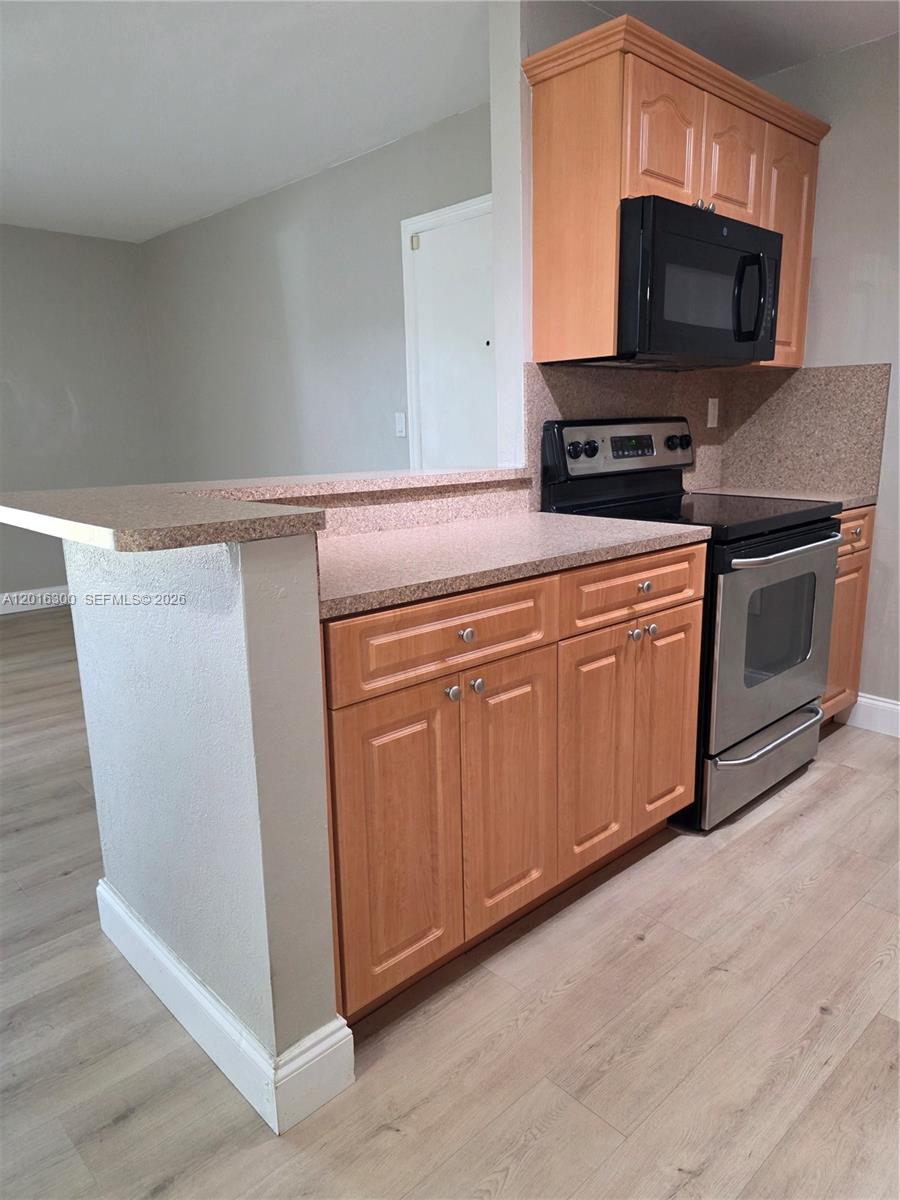 PALM COVE COND - Residential Lease