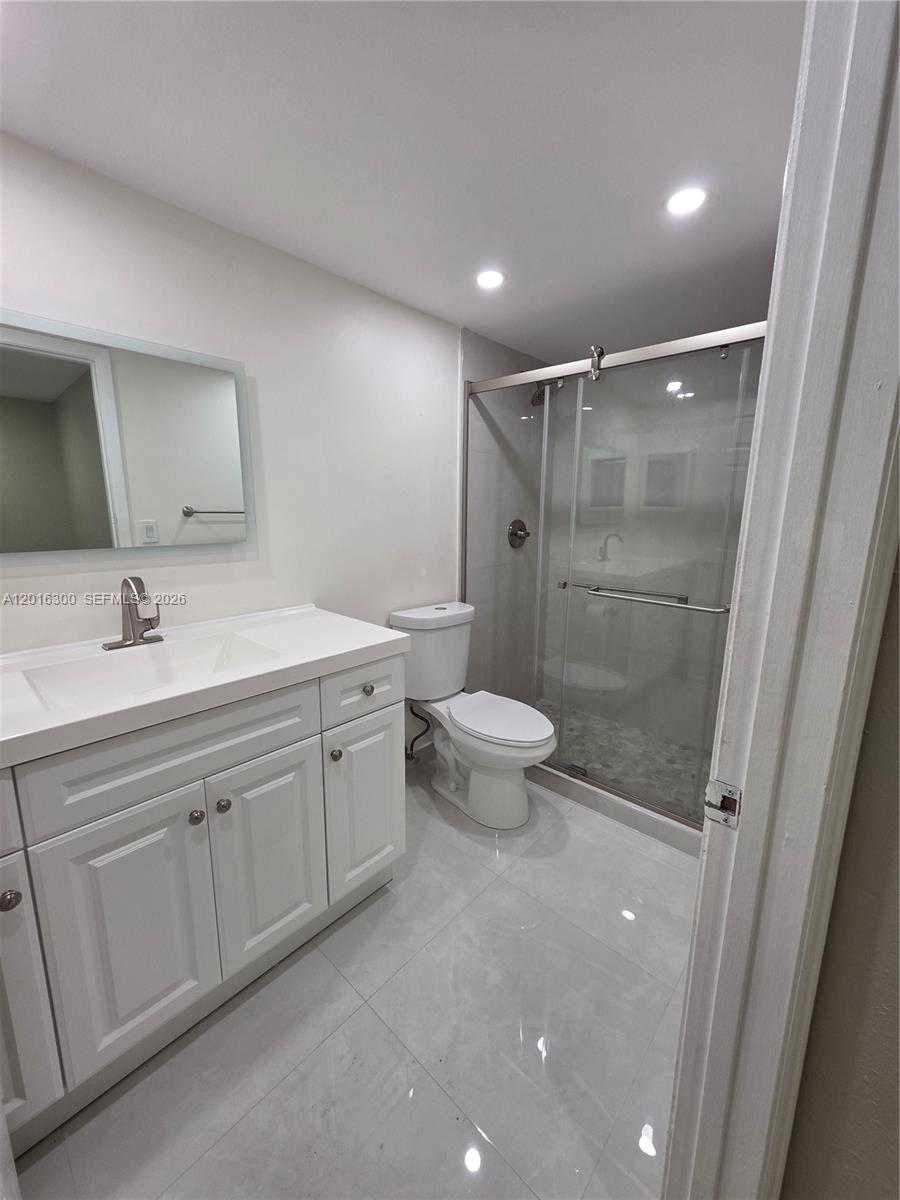 PALM COVE COND - Residential Lease