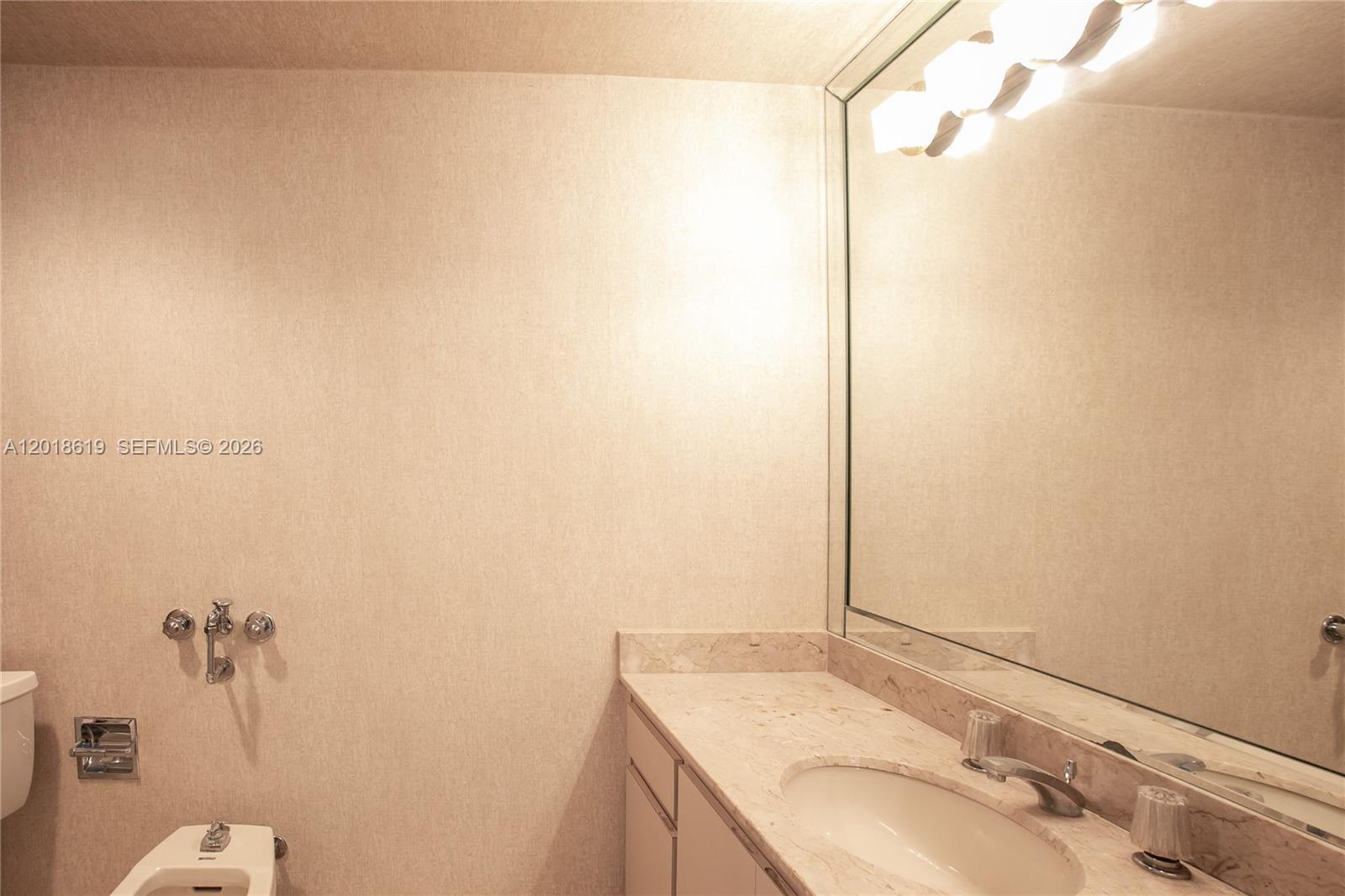 CRICKET CLUB CONDO - Residential