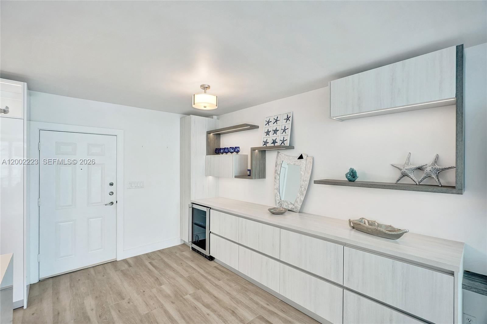 WAVE CONDO - Residential Lease