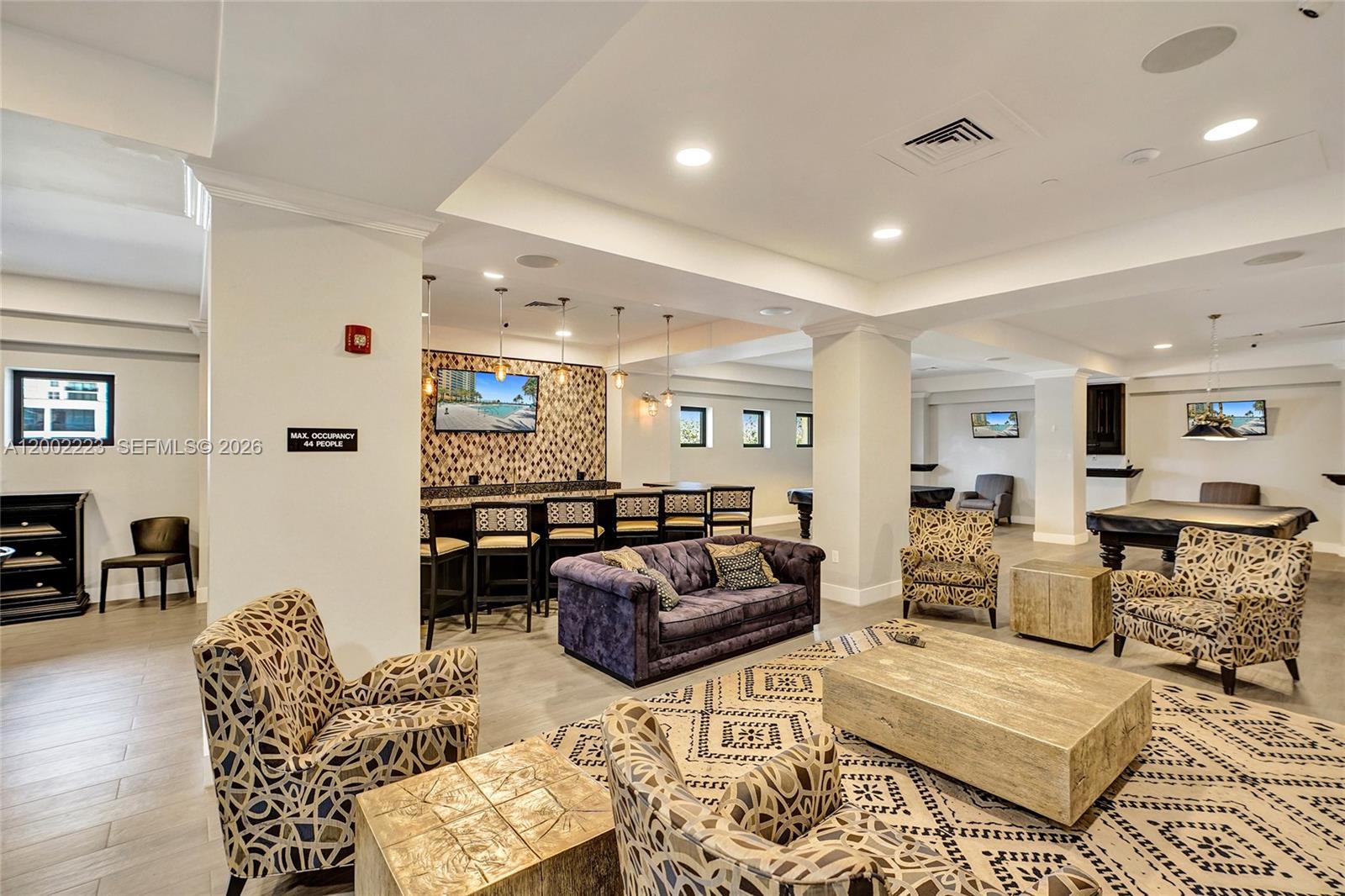 WAVE CONDO - Residential Lease