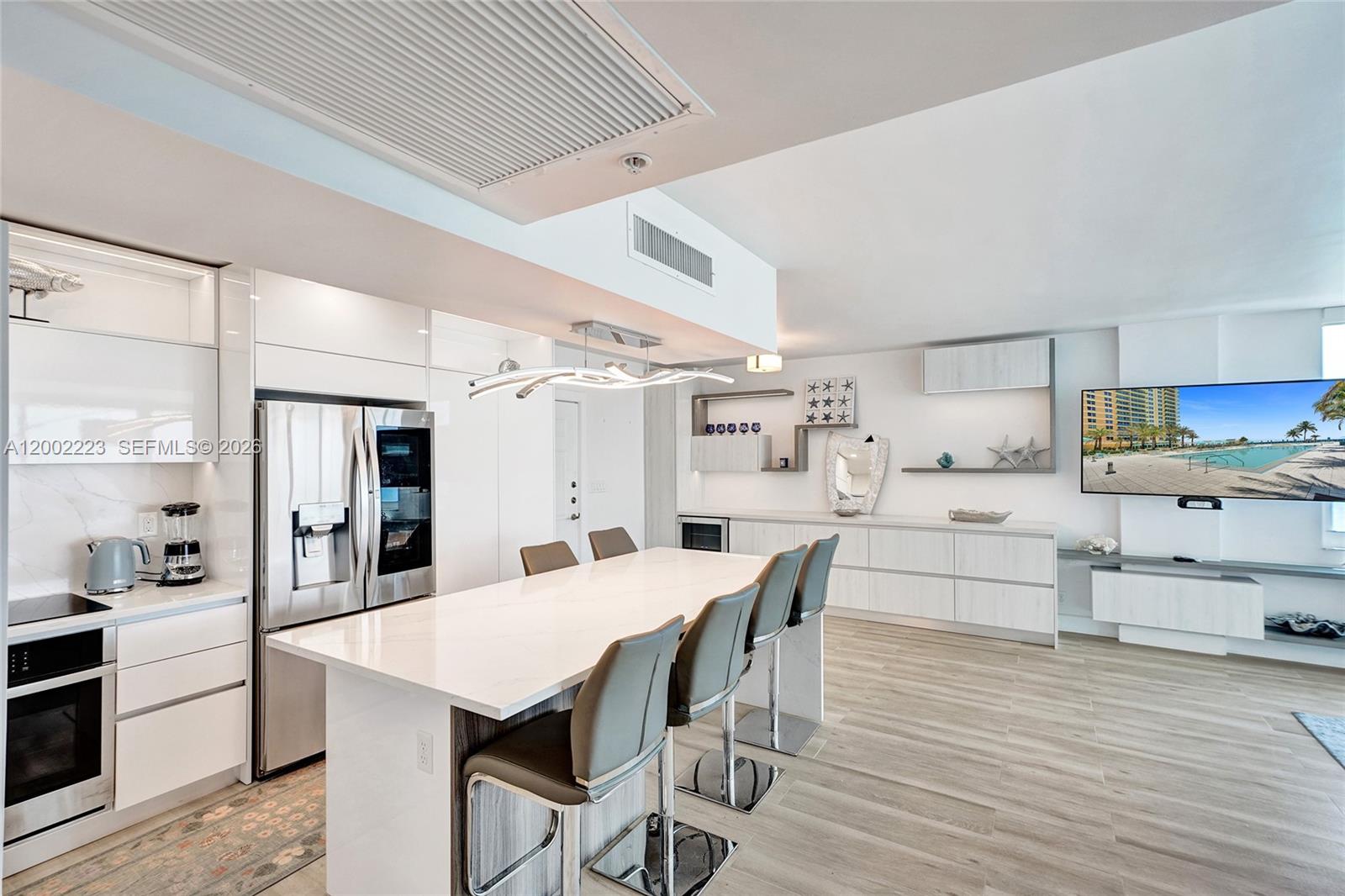 WAVE CONDO - Residential Lease