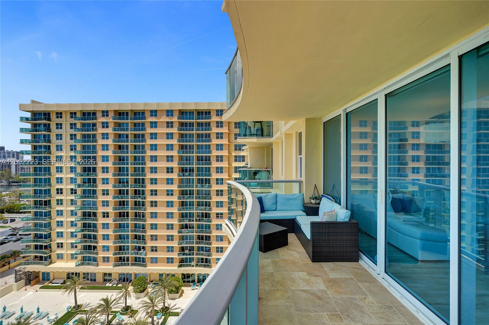 WAVE CONDO - Residential Lease