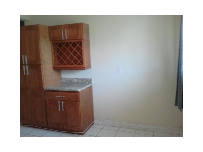 MIMO ON THE BEACH IV COND - Residential Lease