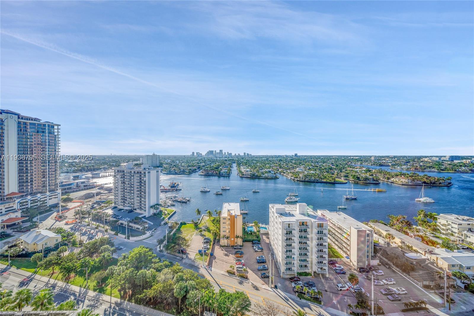 CASTILLO GRAND RESIDENCES - Residential