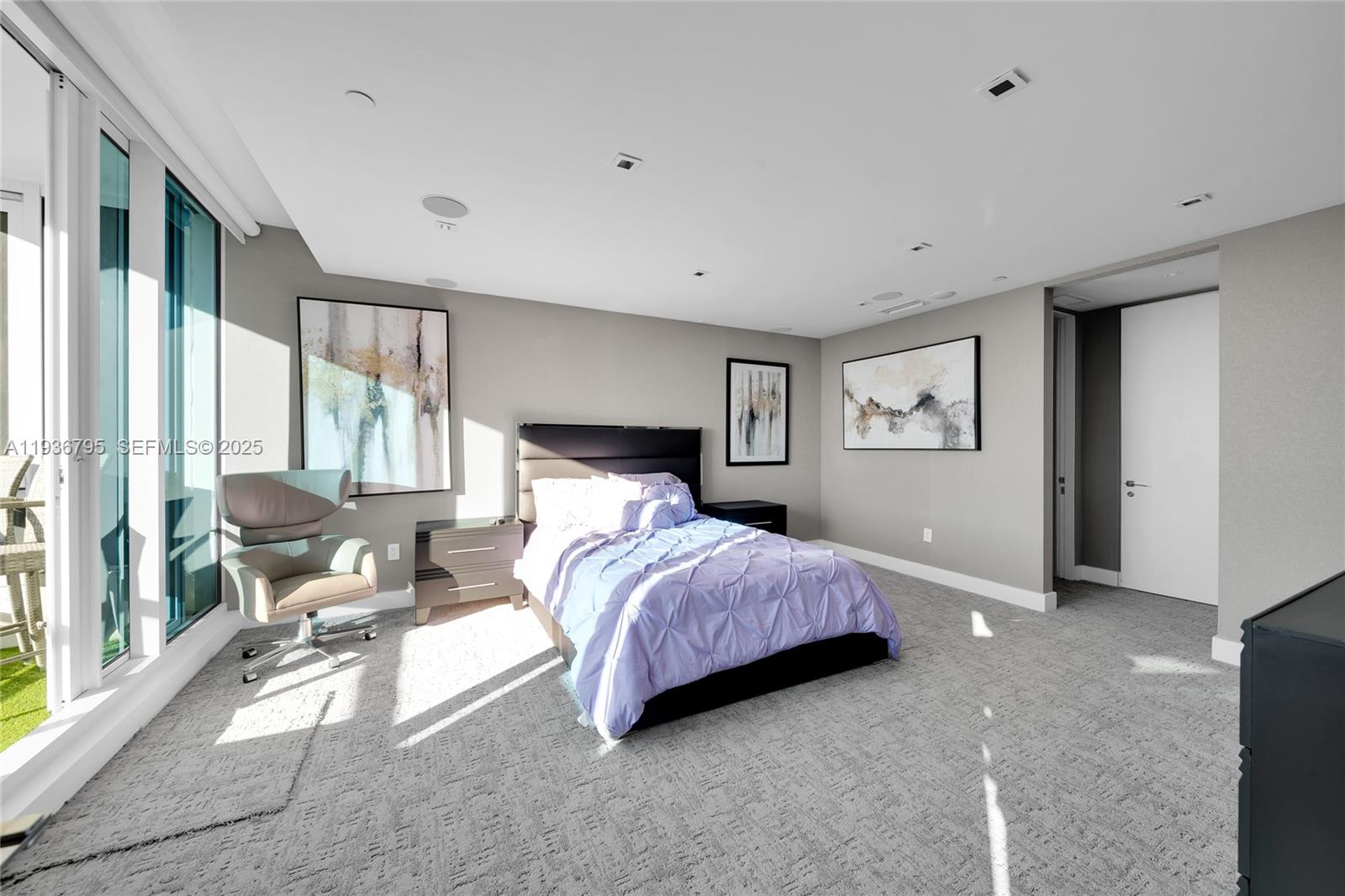 CASTILLO GRAND RESIDENCES - Residential