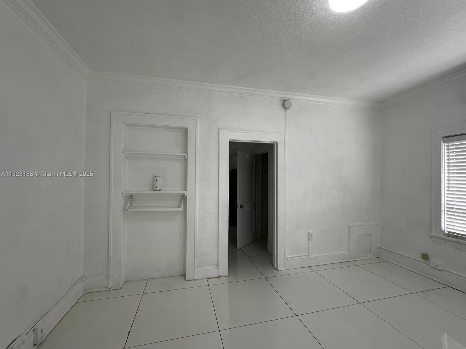 126 Mendoza Ave 1
