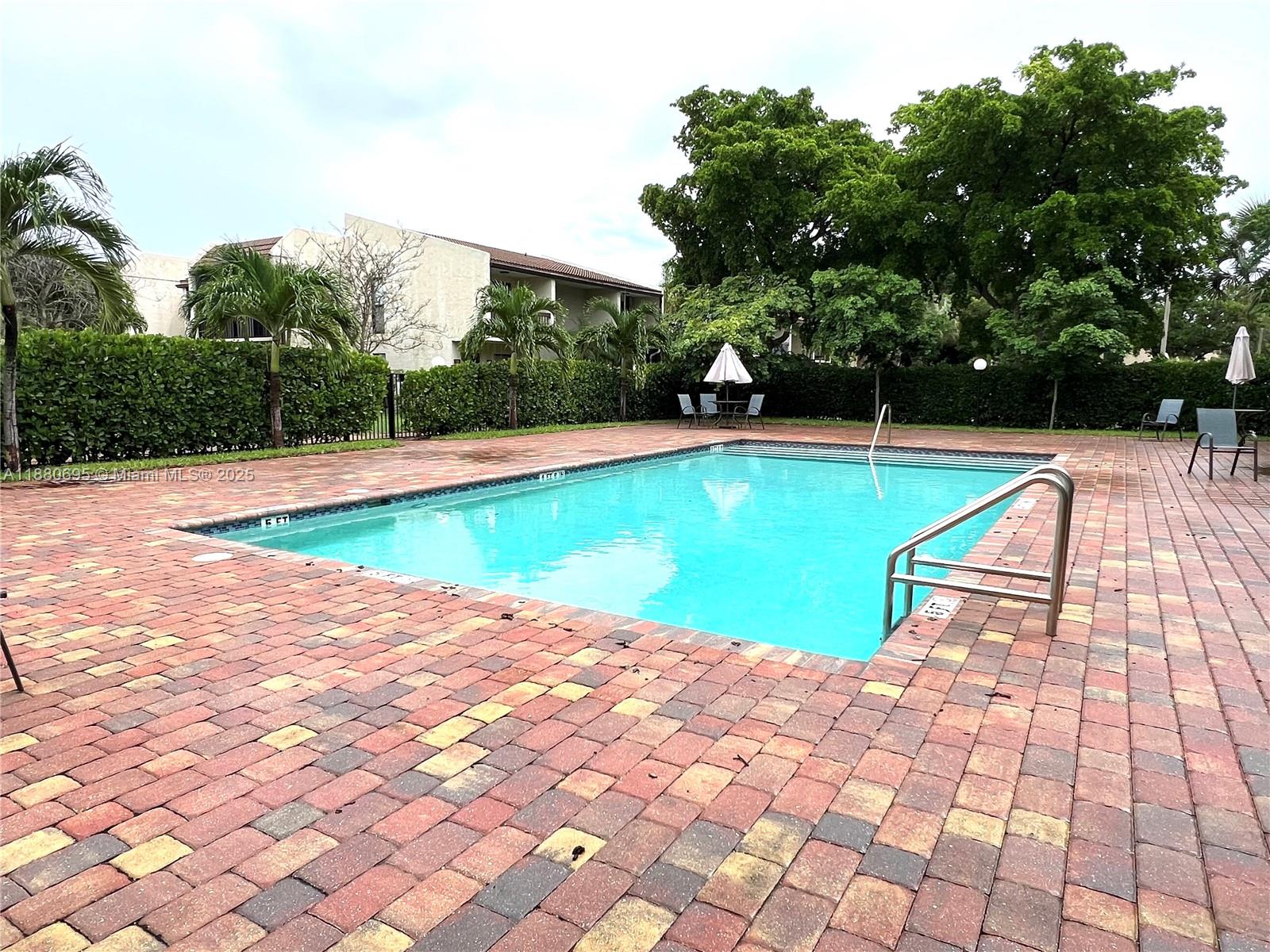 VIZCAYA GARDENS CONDOMINI - Residential Lease