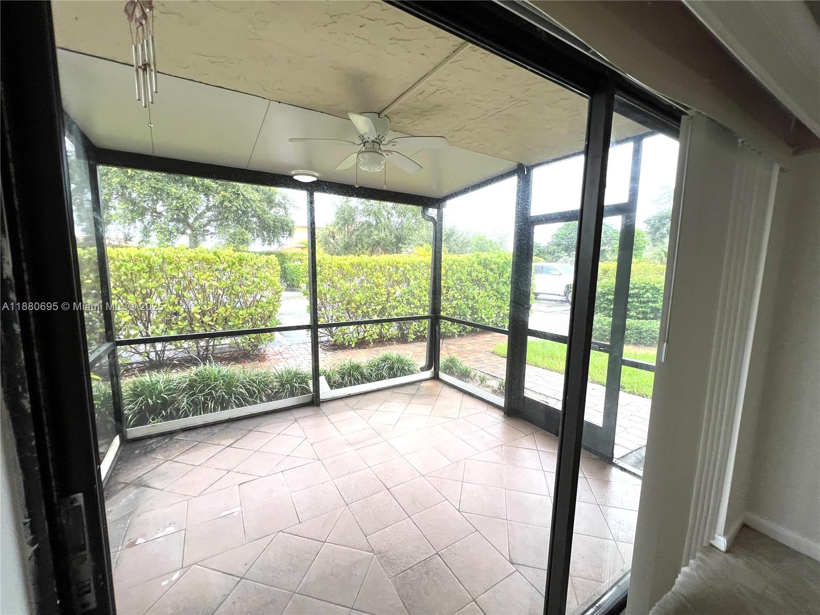 VIZCAYA GARDENS CONDOMINI - Residential Lease