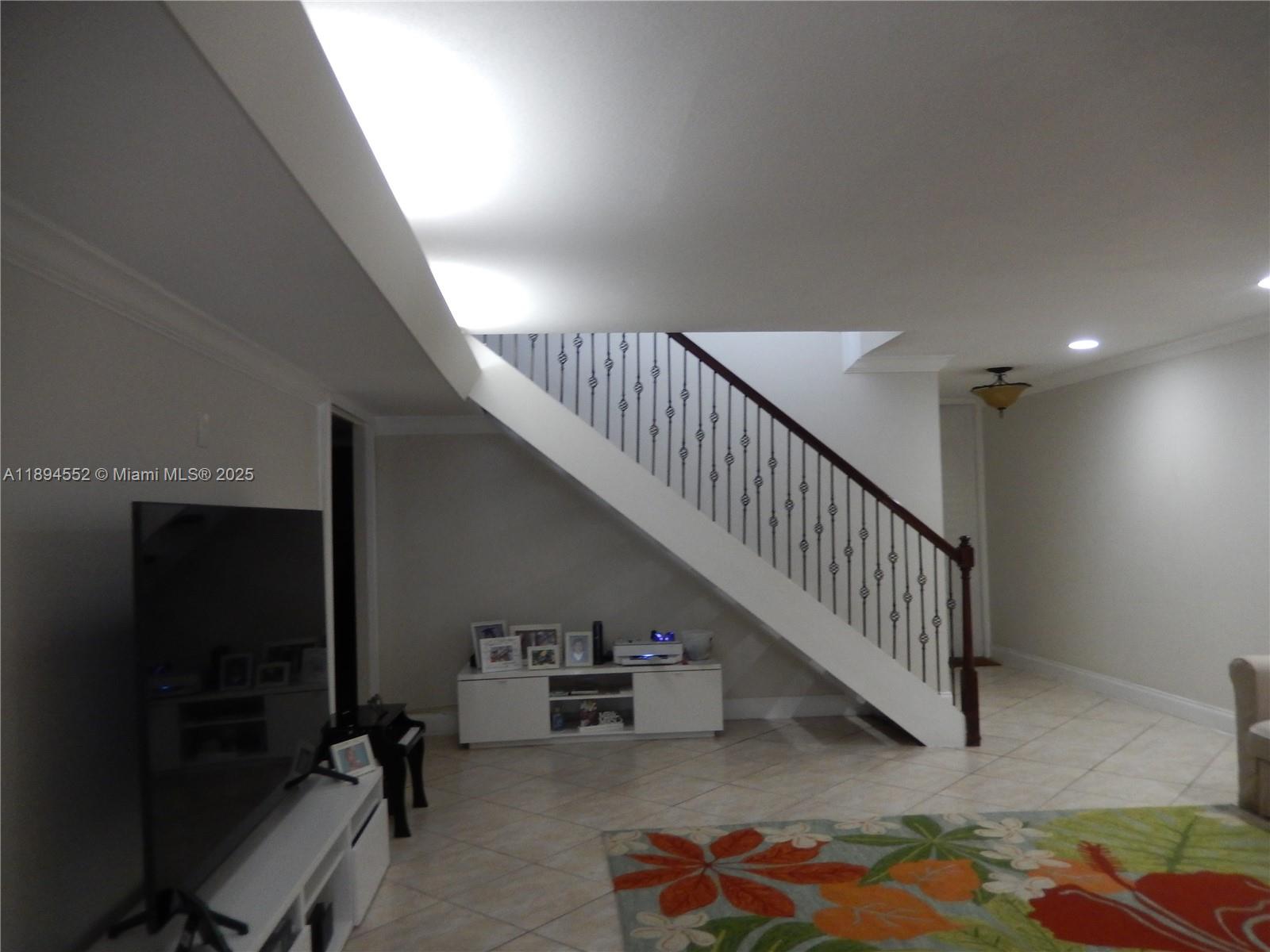 MIAMI LAKES LOCH LOMOND E - Residential Lease