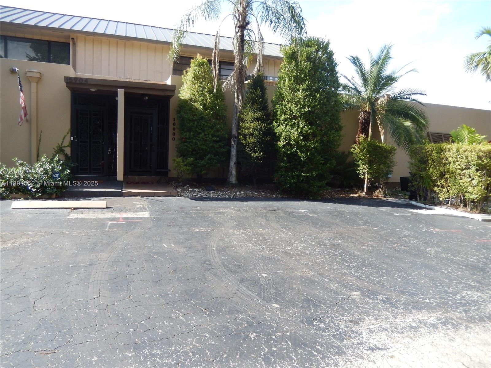 MIAMI LAKES LOCH LOMOND E - Residential Lease
