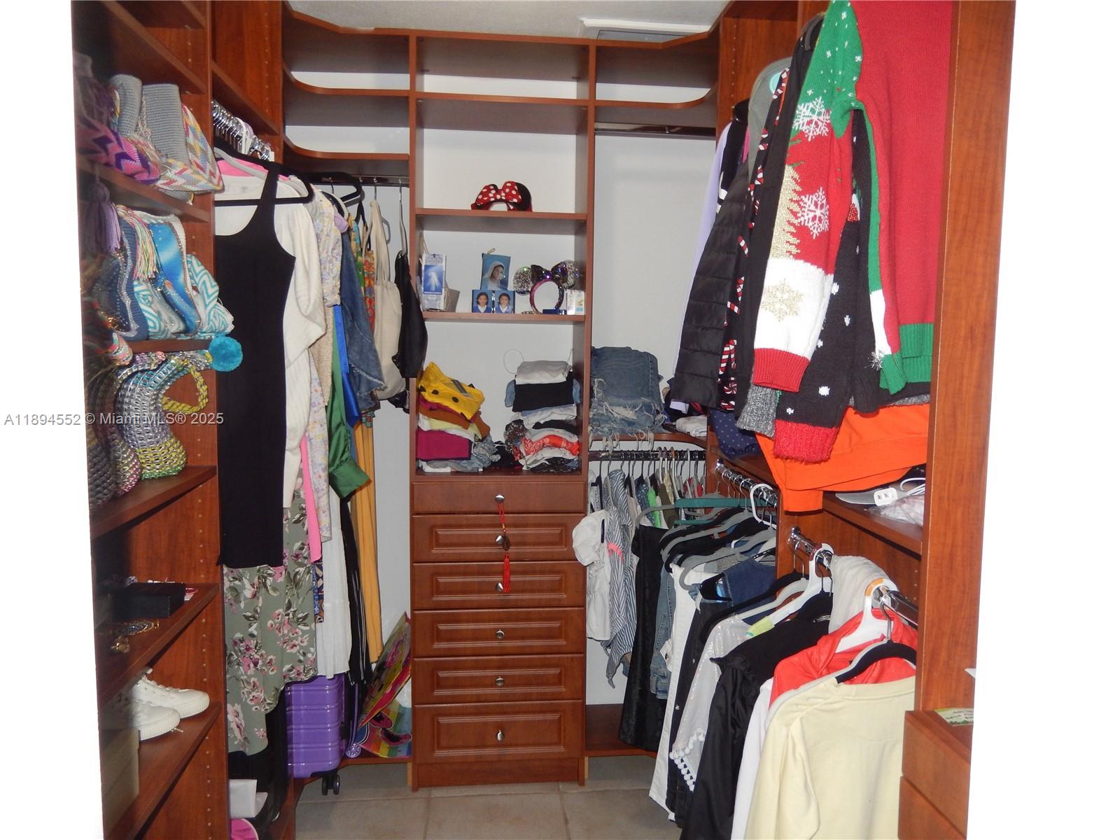 MIAMI LAKES LOCH LOMOND E - Residential Lease