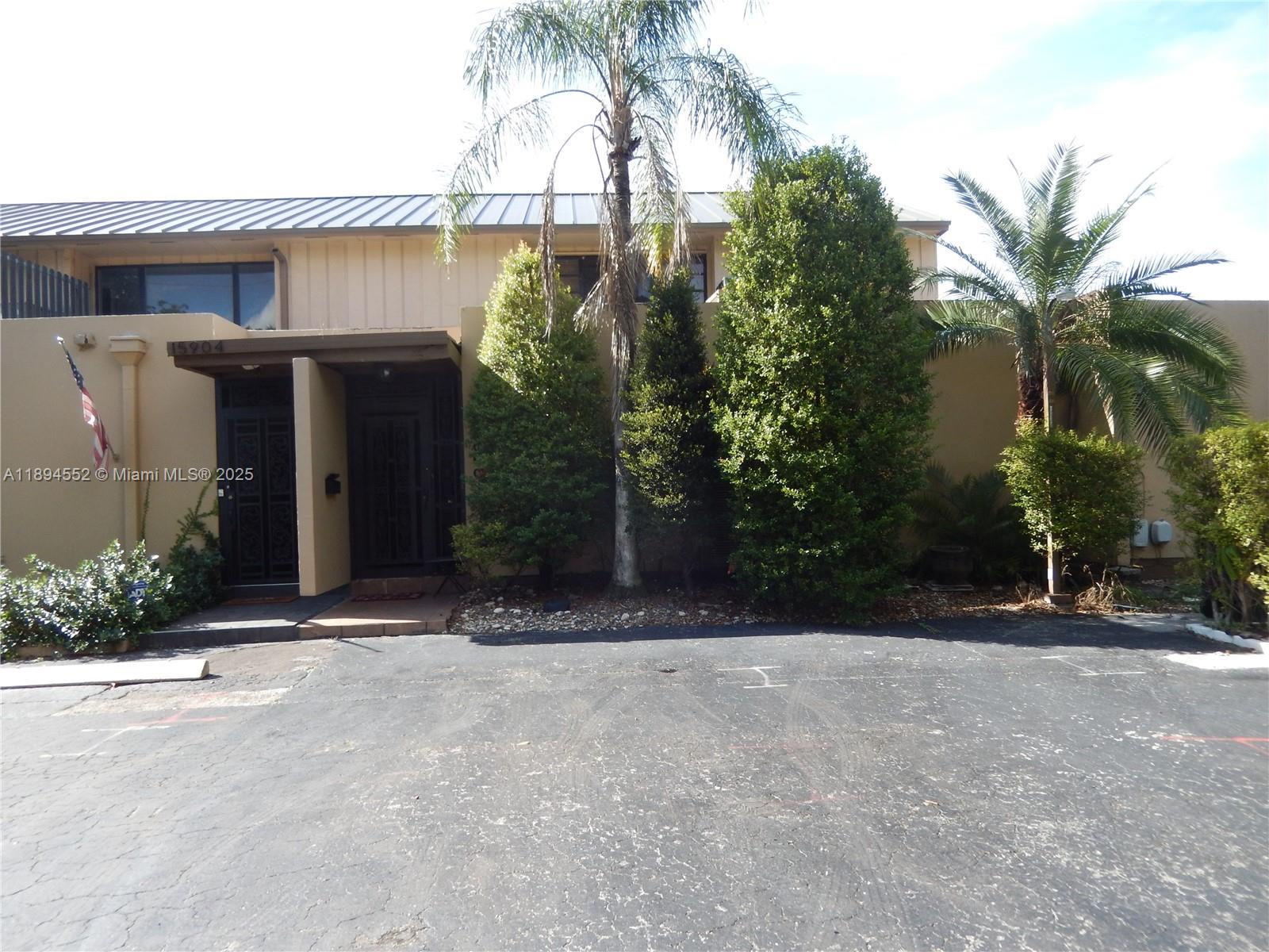 MIAMI LAKES LOCH LOMOND E - Residential Lease