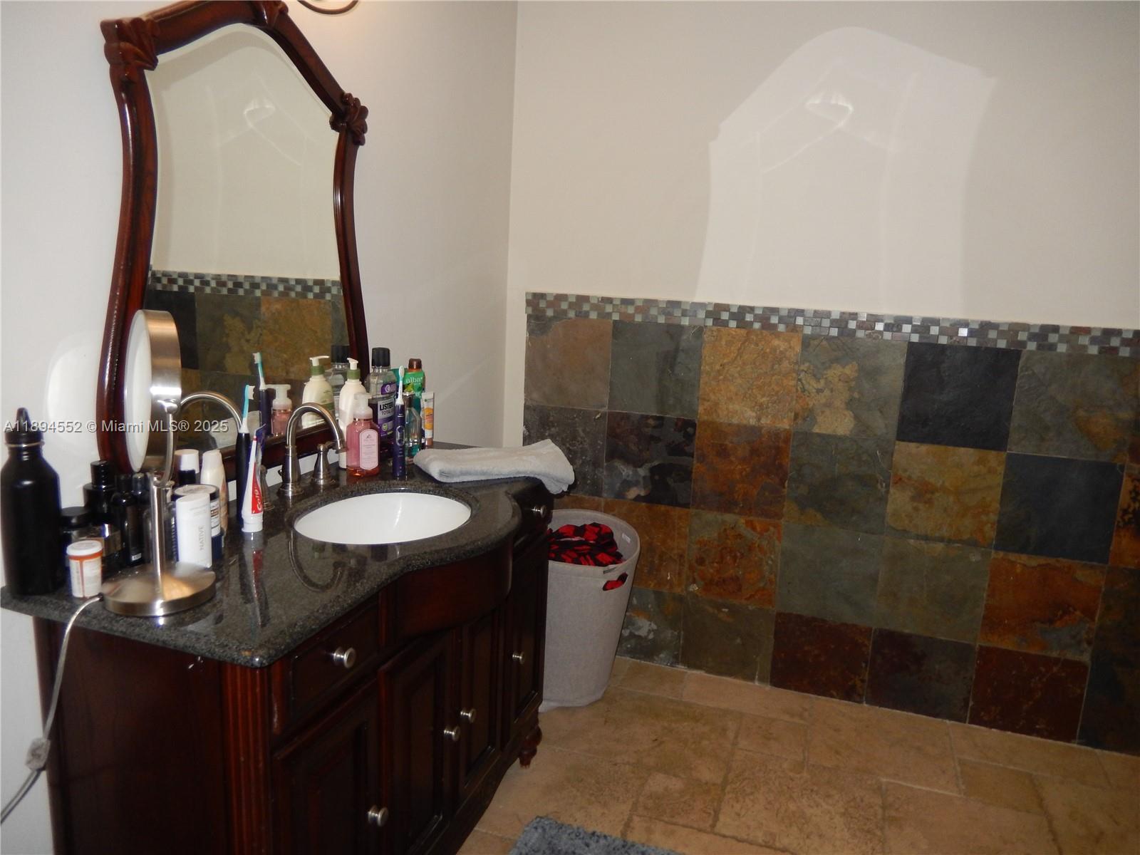 MIAMI LAKES LOCH LOMOND E - Residential Lease