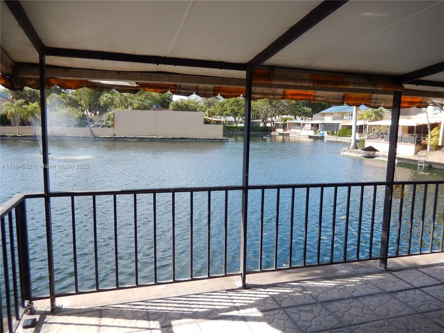 DON'T MISS THIS BEAUTIFUL 4 BEDROOMS 3 BATHS HOME WITH 2 MASTER BEDROOMS. THE MAIN MASTER IS UPSTAIR IS HUGE WITH TWO WALKING CLOSETS AND A PANORAMIC VIEW OF THE LAKE FROM IT BIG VALCONY.
PARKING IS LIMITED TO 3 CARS ONLY. NO TRUCKS OR BOATS ARE ALLOWED. YOU CAN WALK TO SCHOOL, CHURCHRESTAURANTS AND SHOPING