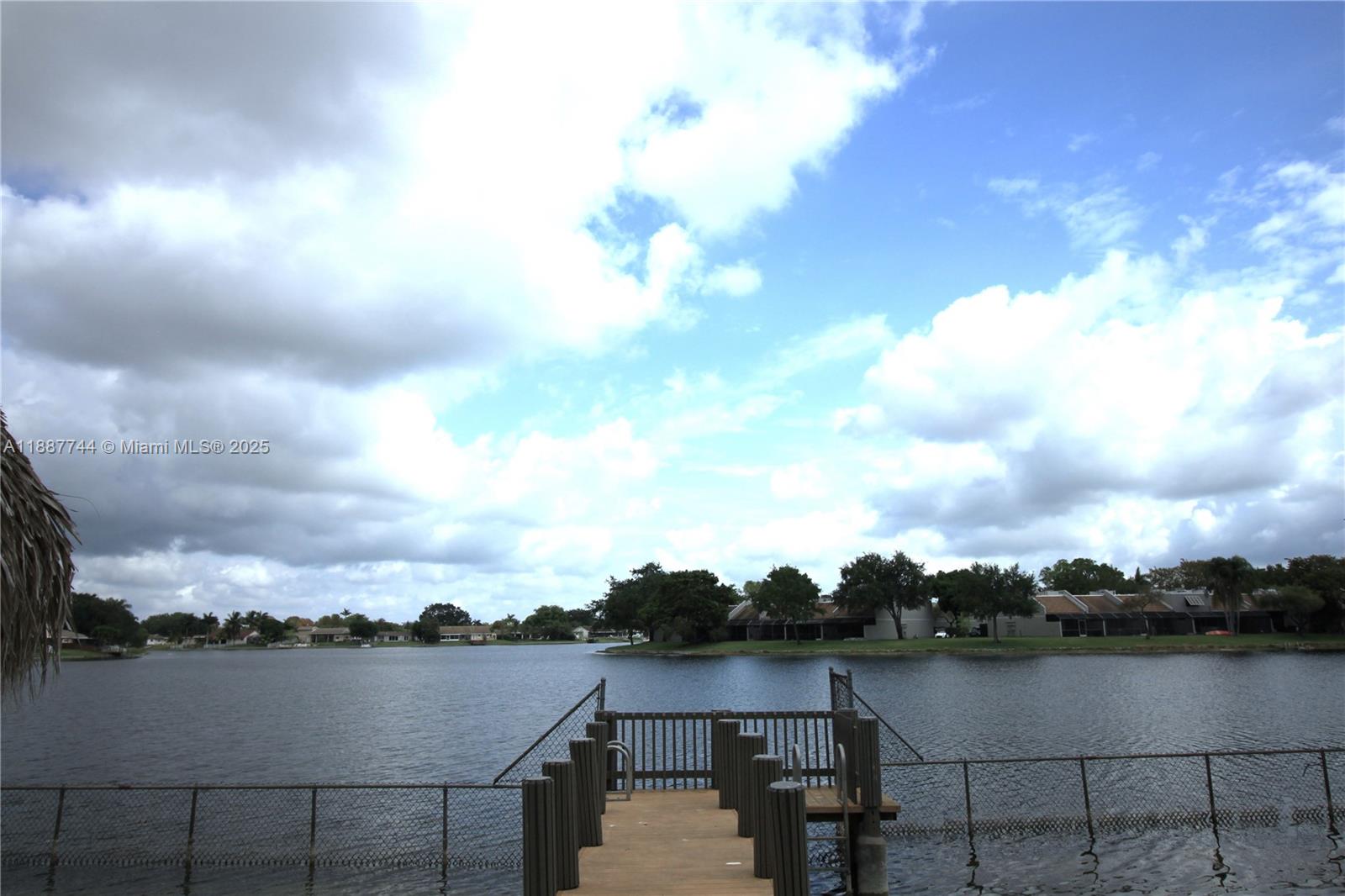 COLONY POINT 3 CONDO - Residential
