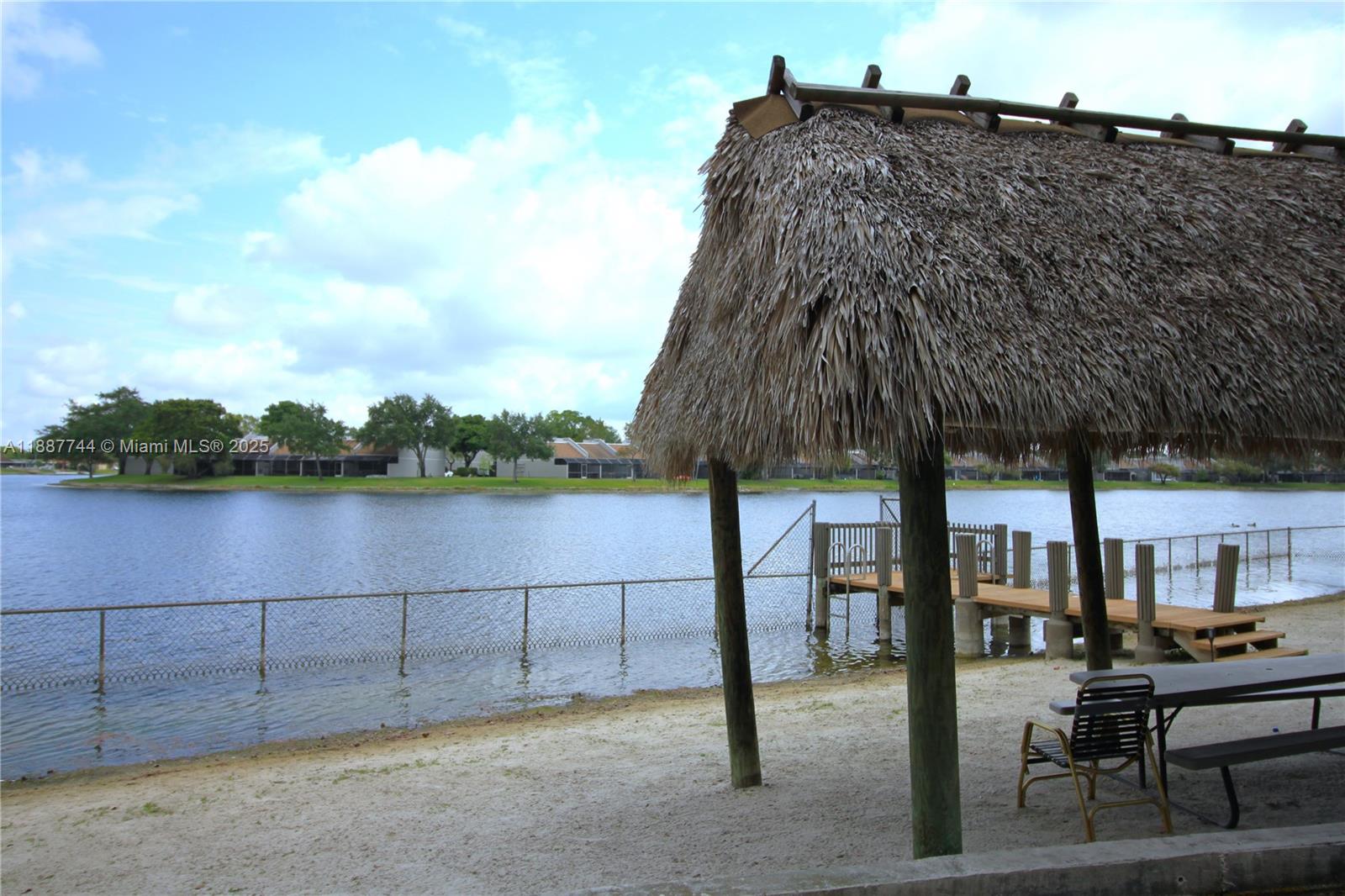 COLONY POINT 3 CONDO - Residential
