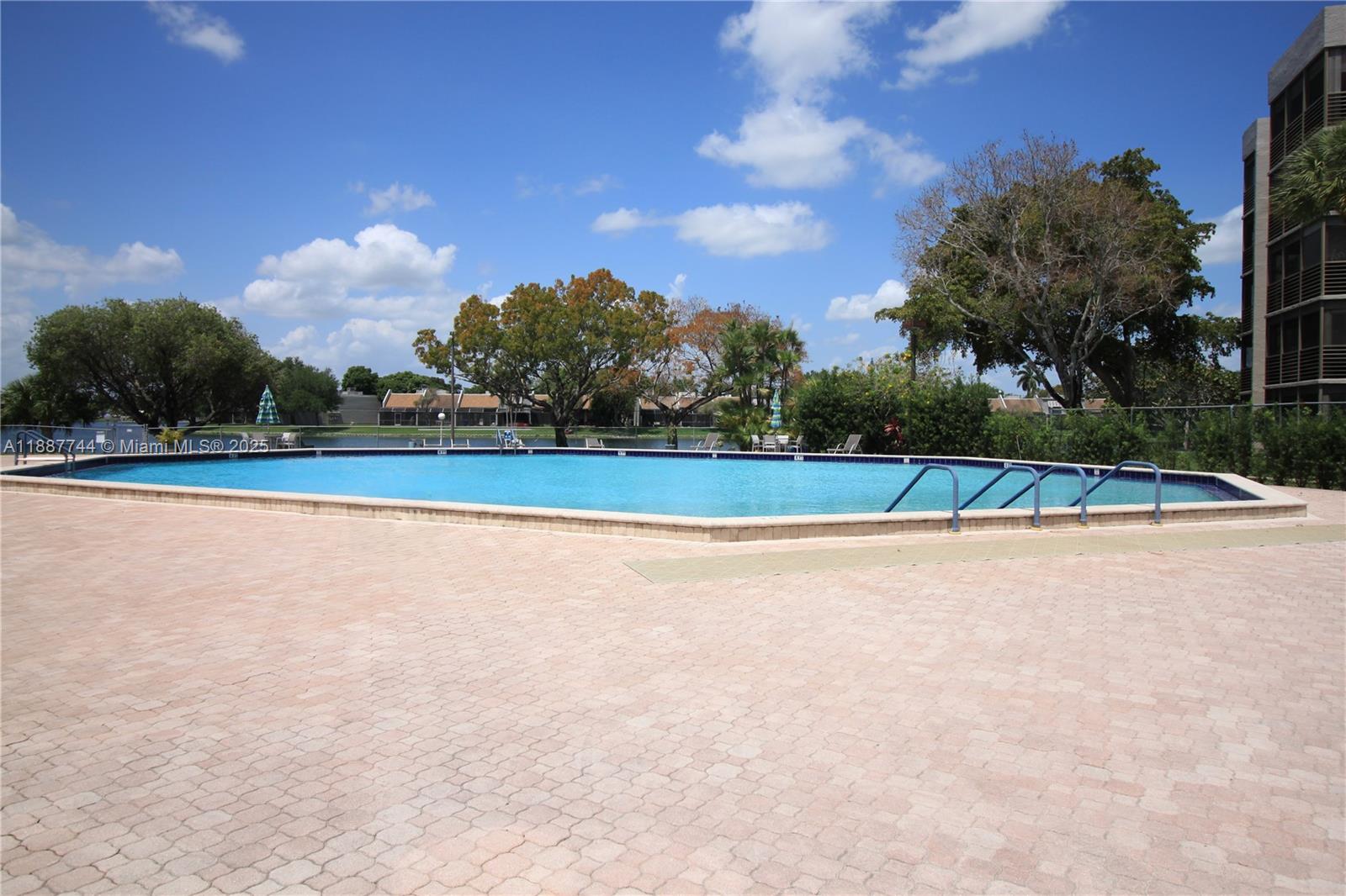 COLONY POINT 3 CONDO - Residential