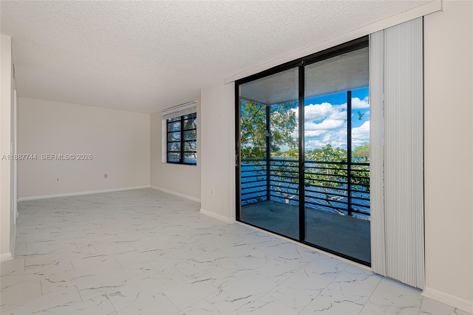 COLONY POINT 3 CONDO - Residential