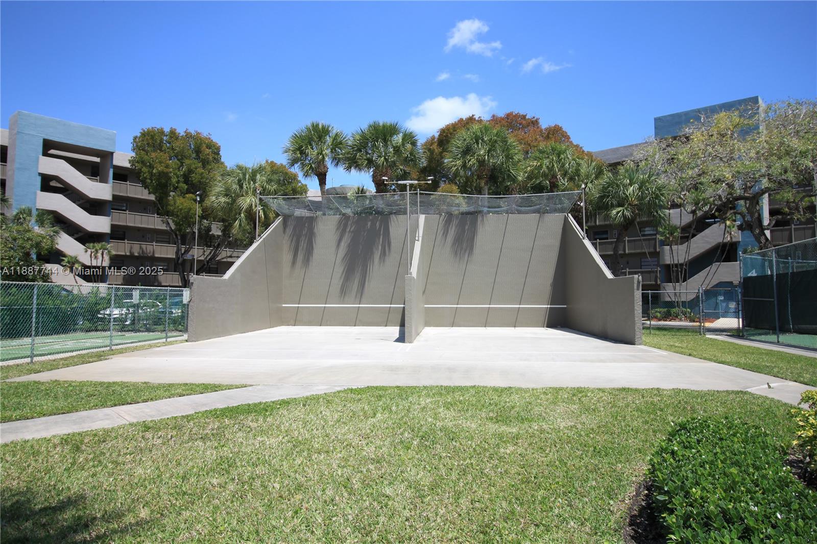COLONY POINT 3 CONDO - Residential