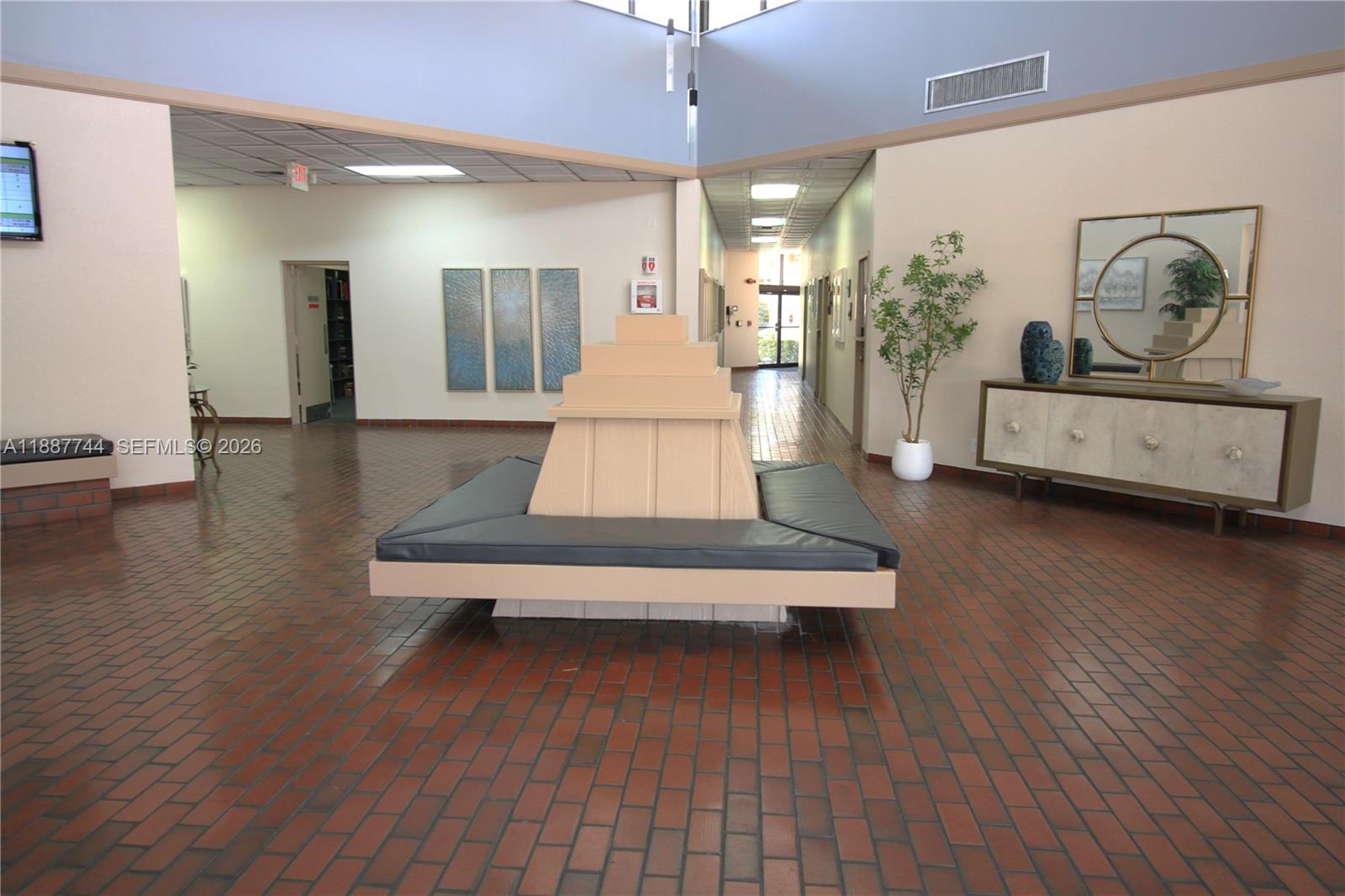 COLONY POINT 3 CONDO - Residential