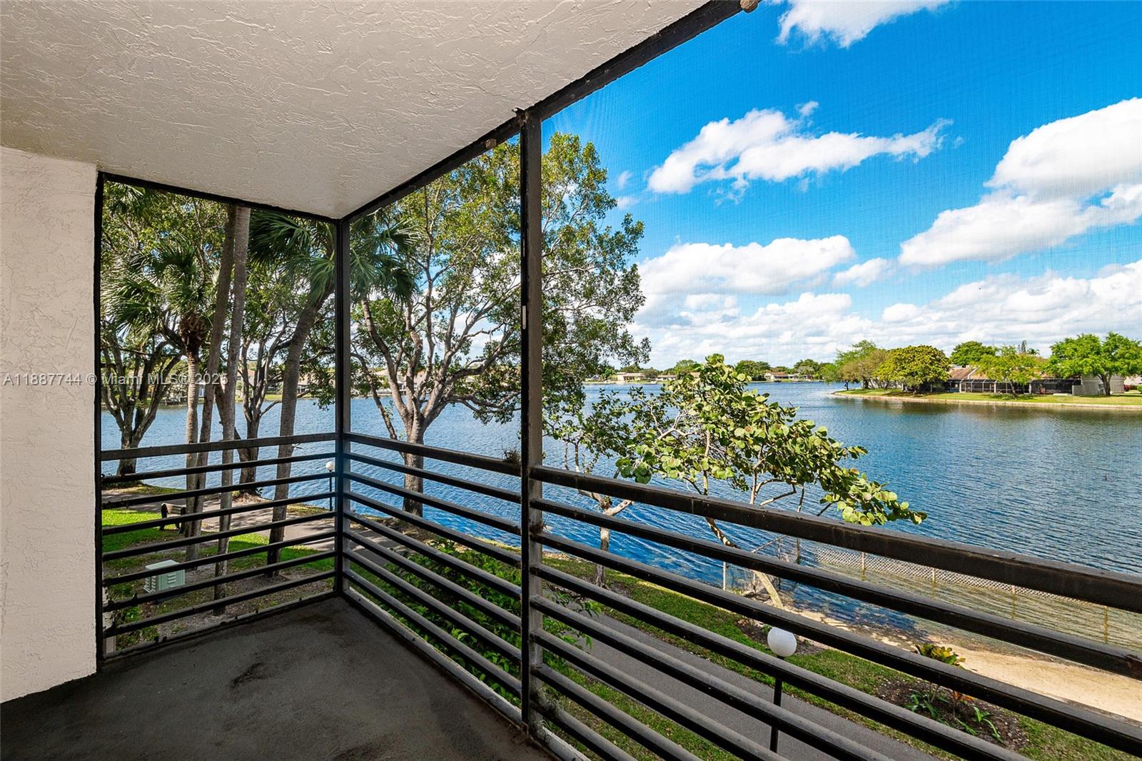 COLONY POINT 3 CONDO - Residential