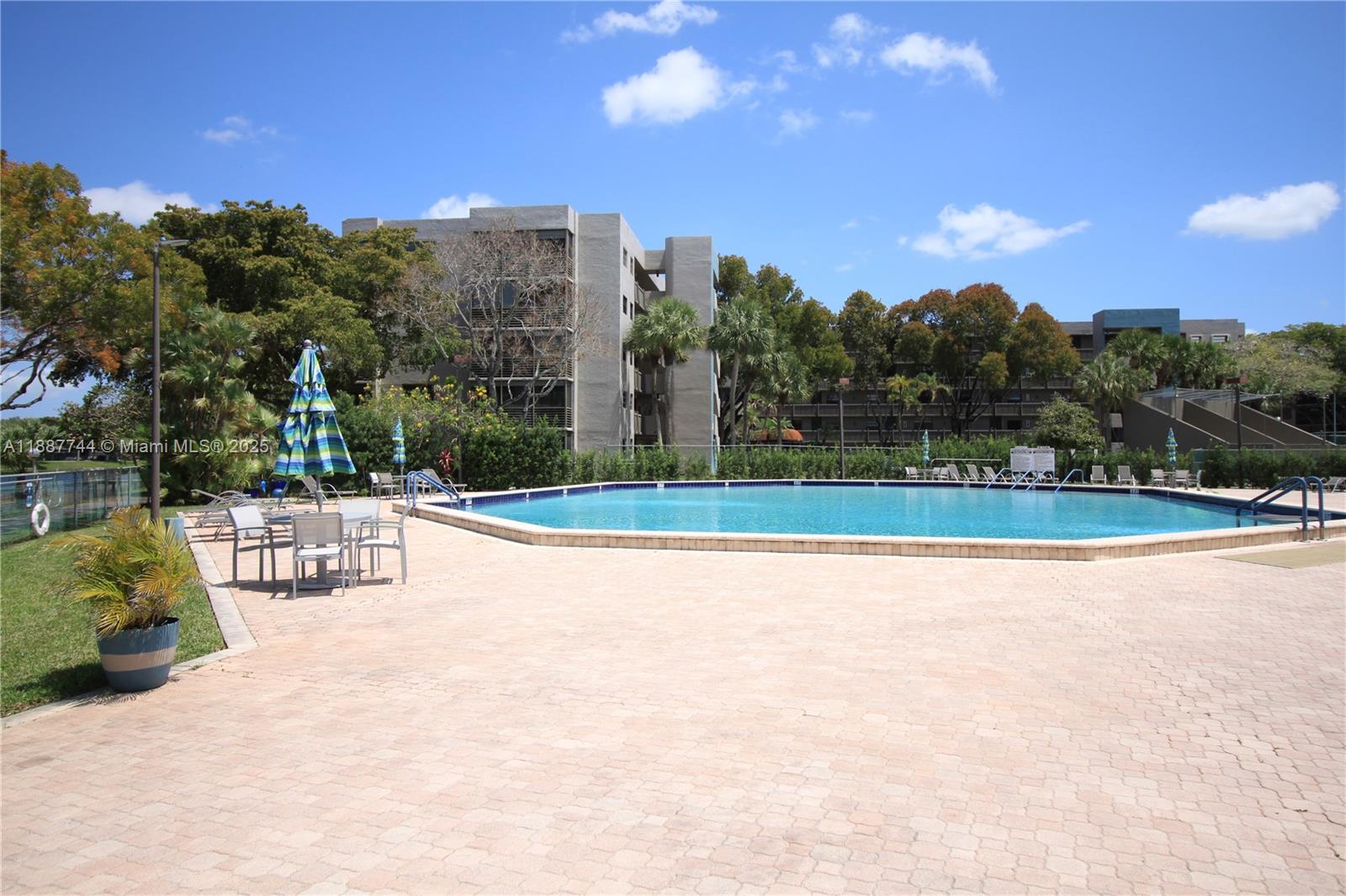 COLONY POINT 3 CONDO - Residential