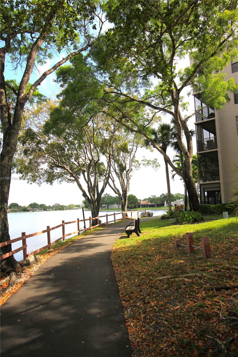 COLONY POINT 3 CONDO - Residential