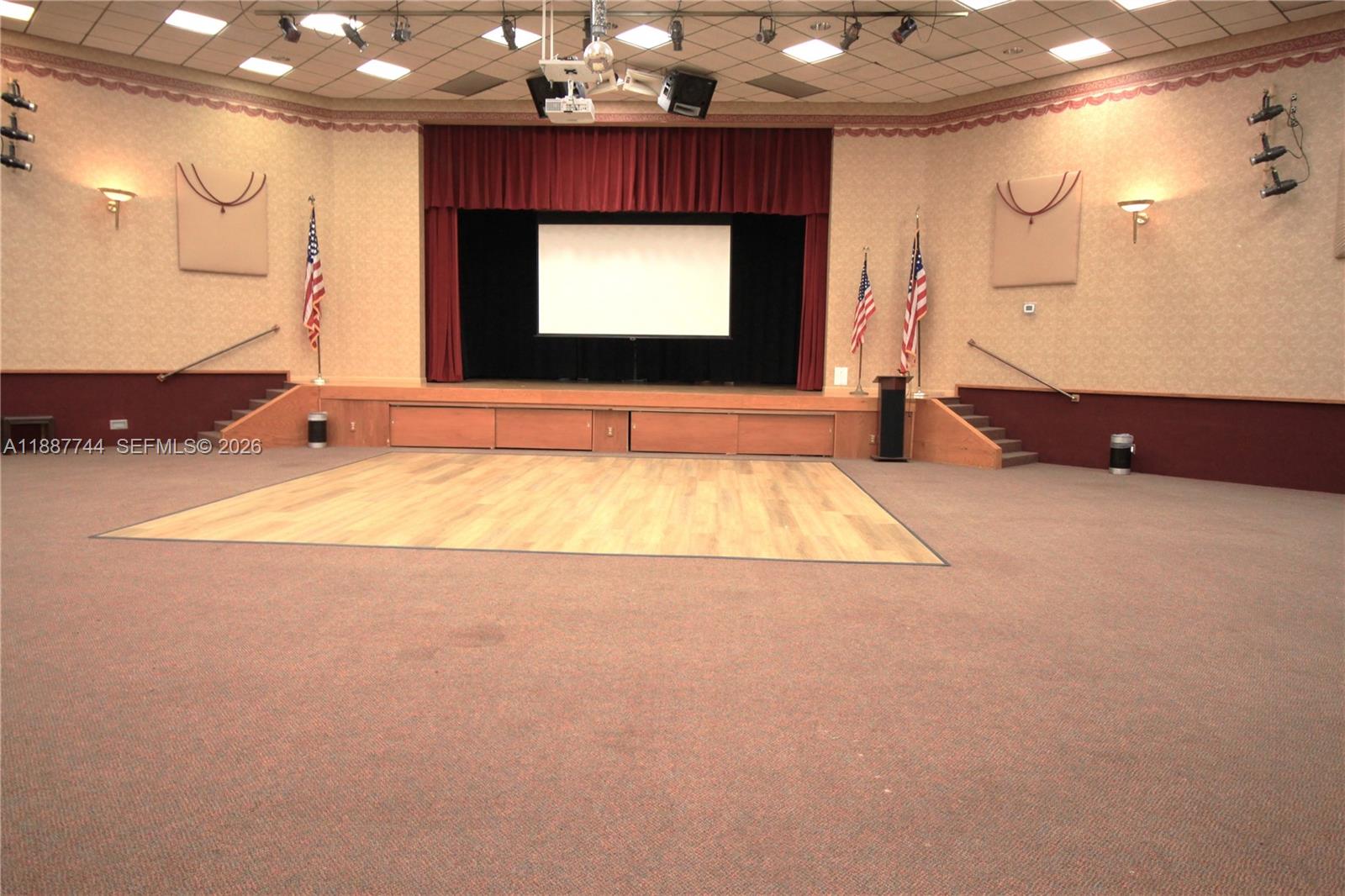 COLONY POINT 3 CONDO - Residential