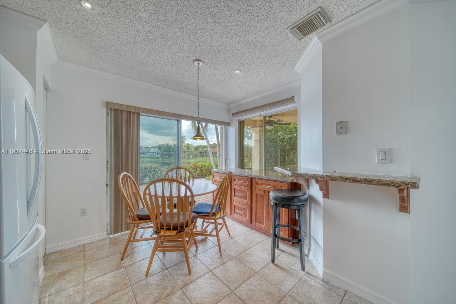 CONTINENTAL HOMES TOWNHOU - Residential