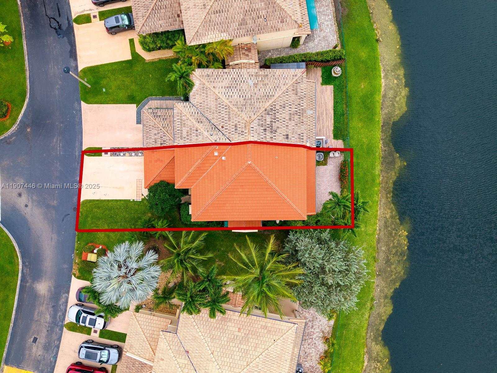 CONTINENTAL HOMES TOWNHOU - Residential